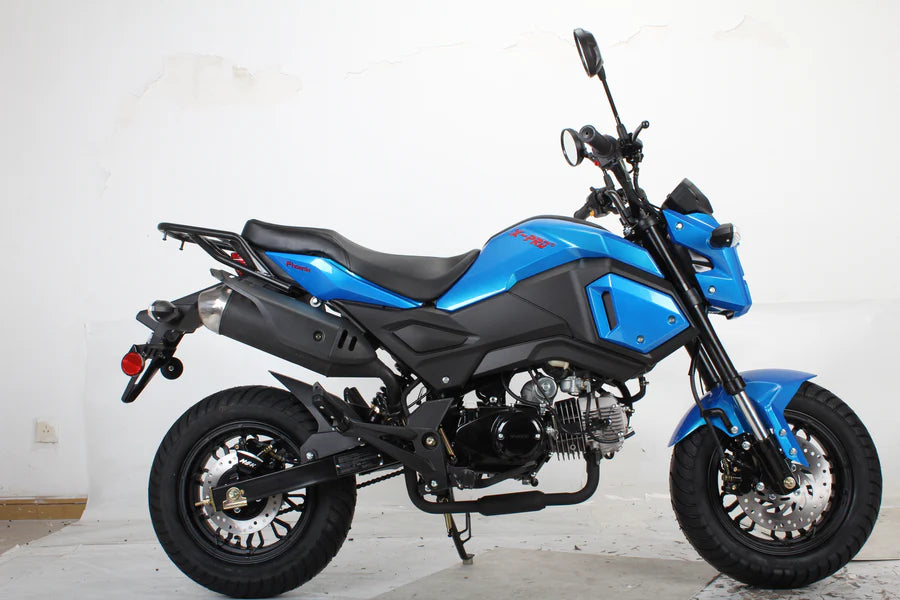 X-PRO 125cc Vader Motorcycle with Manual Transmission, Electric Start! Dual Headlights! Big 12in Wheels!