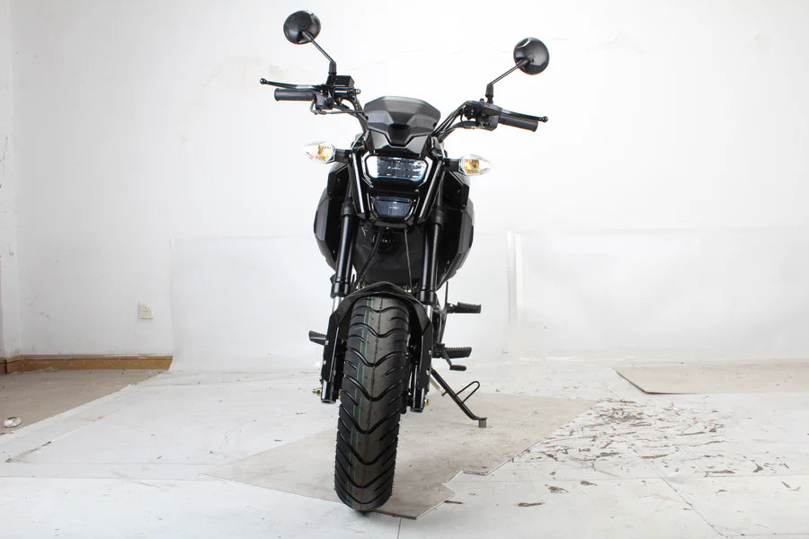 X-PRO 125cc Vader Motorcycle with Manual Transmission, Electric Start! Dual Headlights! Big 12in Wheels!