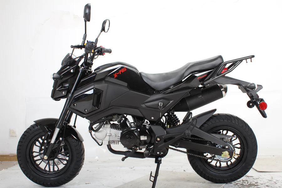 X-PRO 125cc Vader Motorcycle with Manual Transmission, Electric Start! Dual Headlights! Big 12in Wheels!